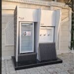 صدقة جارية للمحتاجين والمارة - ثلاجة ماء وطعام في الإمارات